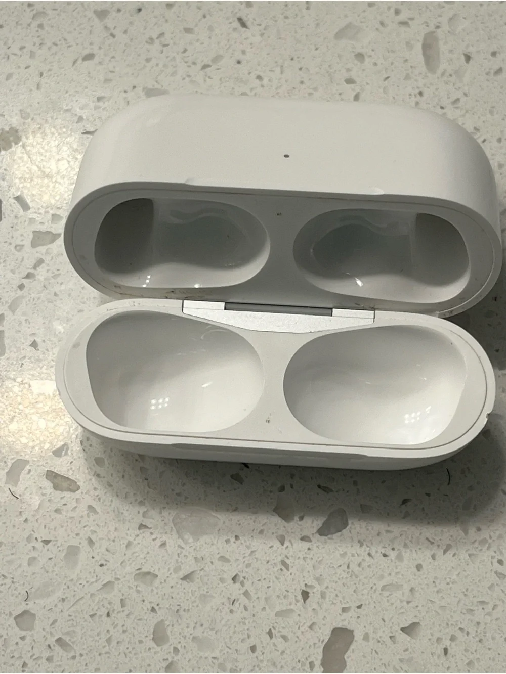 Apple includes airpods